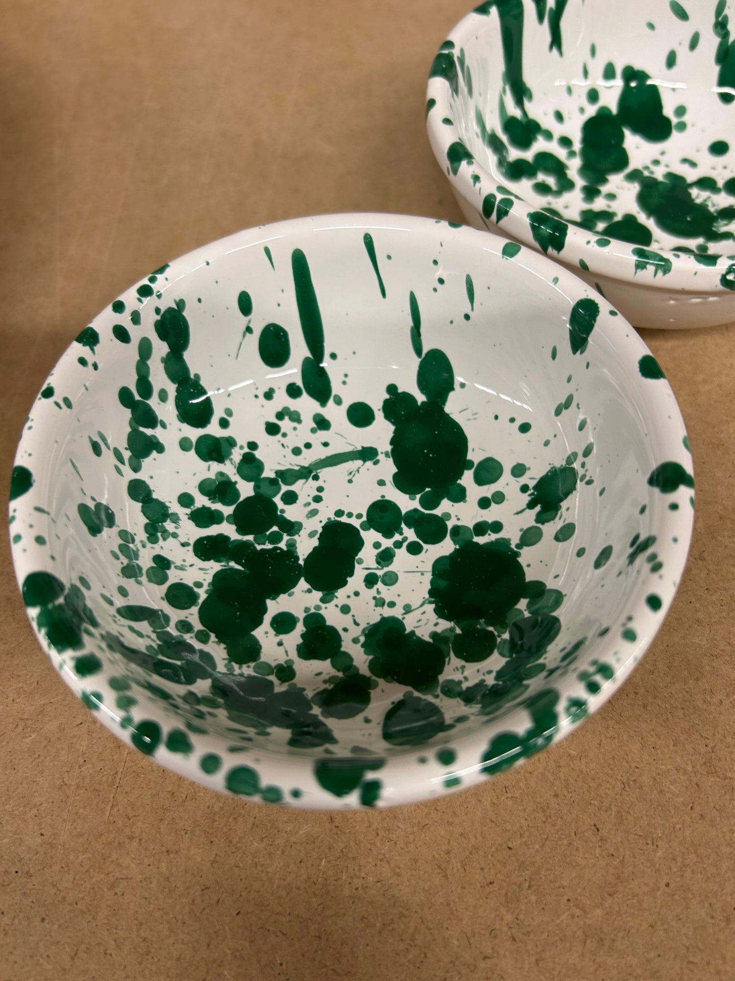 Miniskål låg, 10 cm, vit/ gröna stänk Giuseppe NYHET