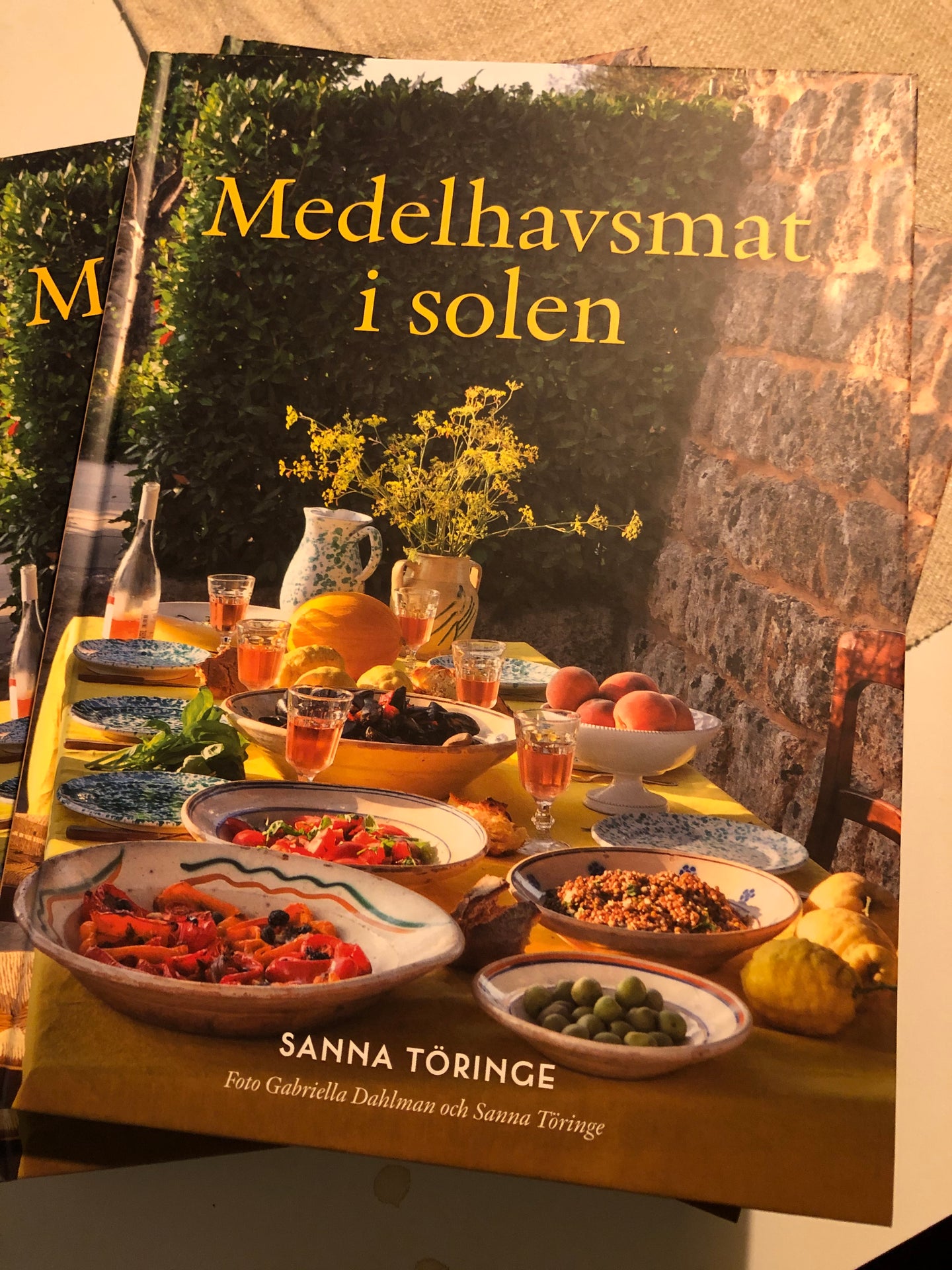 Bok Medelhavsmat i solen - Maten, livet och trädgården i ett litet hus i Italien