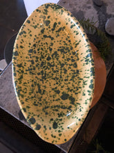 Oval skål Giorgio | gul med gröna stänk 30 cm